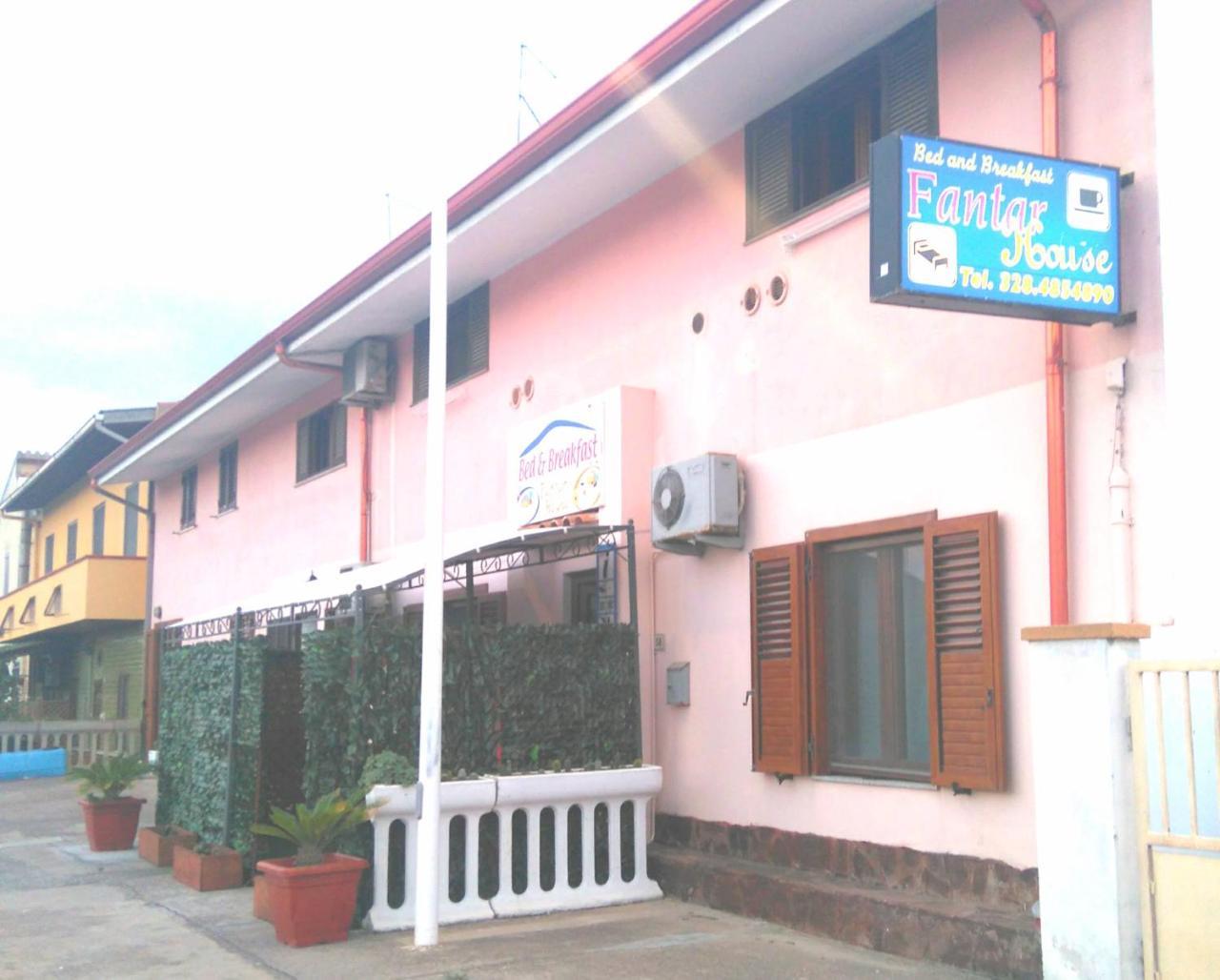 B&B Fantar House 카르보니아 외부 사진